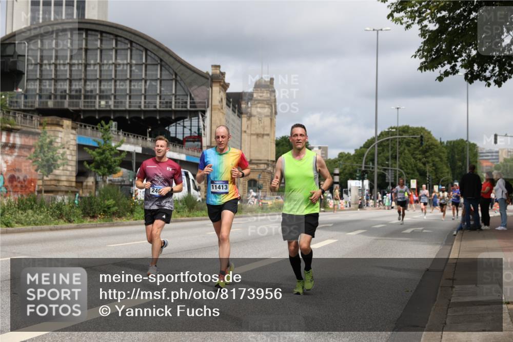 29.06.2025 - hella hamburg halbmarathon Yannick Fuchs http://msf.ph/oto/8173956 29.06.2025 10:25:53 20KM 2460, 2851, 3379, 3845, 5826, 7055, 7481, 7880, 9381, 9508, 10017, 11413, 11857, 13754, 16508, 17322, 18177, 18235, 18871 meine-sportfotos.de