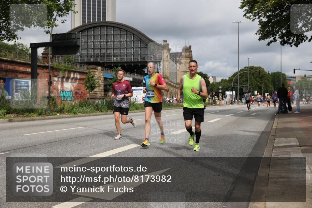 29.06.2025 - hella hamburg halbmarathon Yannick Fuchs http://msf.ph/oto/8173982 29.06.2025 10:25:54 20KM 2460, 2851, 3379, 3845, 5826, 7055, 7481, 7880, 9381, 9508, 10017, 11413, 11857, 13754, 16508, 17322, 18177, 18235, 18871 meine-sportfotos.de