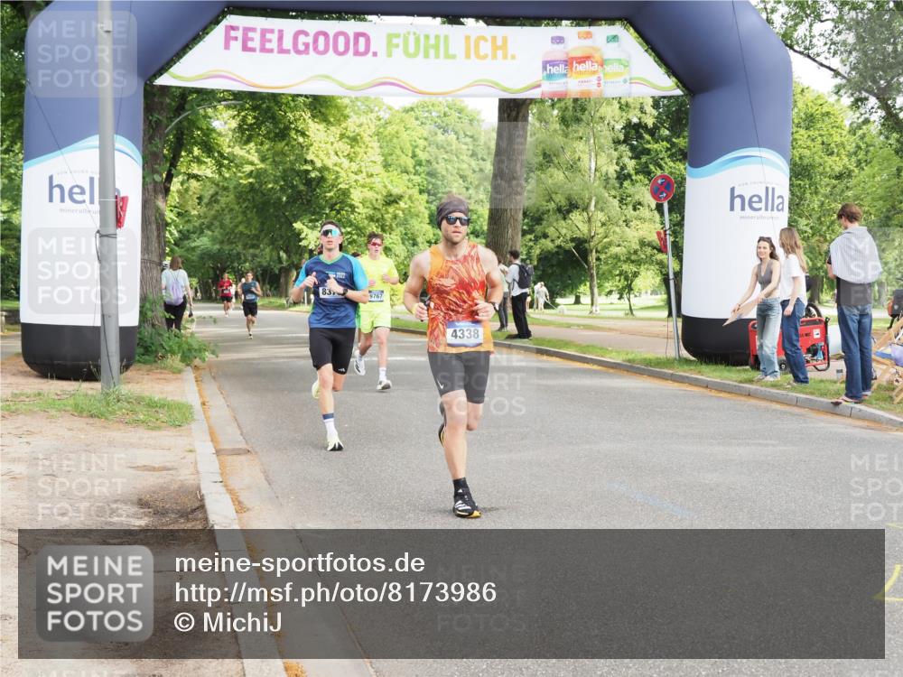 29.06.2025 - hella hamburg halbmarathon MichiJ http://msf.ph/oto/8173986 29.06.2025 10:15:43 Zwischen KM18-KM19 4338, 8376, 9767, 10468, 11228, 17003 meine-sportfotos.de