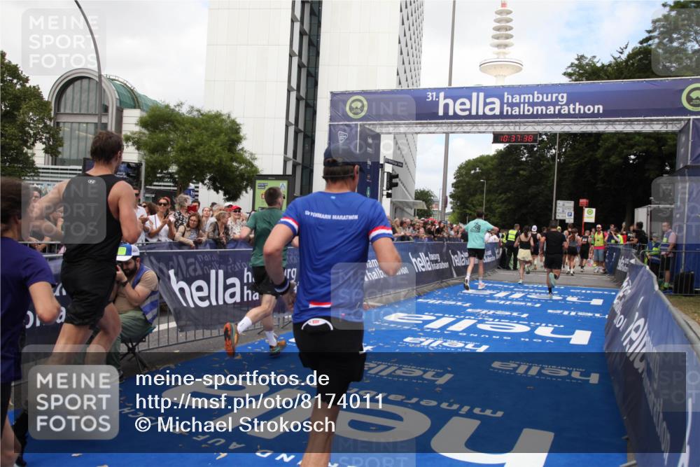 29.06.2025 - hella hamburg halbmarathon Michael Strokosch http://msf.ph/oto/8174011 29.06.2025 10:37:37 Ziel 1290, 5042, 5791, 6047, 7831, 9914, 10451, 10922, 11106, 18193, 18216 meine-sportfotos.de