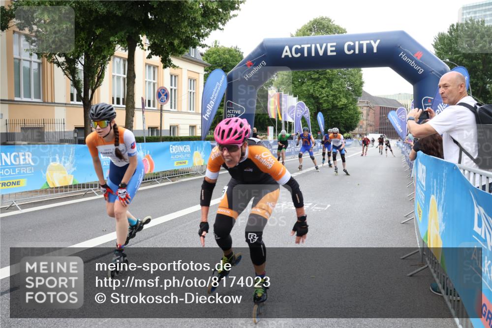 29.06.2025 - hella hamburg halbmarathon Strokosch-Dieckow http://msf.ph/oto/8174023 29.06.2025 09:16:01 Ziel 20057, 20142, 20182, 20224, 20238, 20285, 20371, 20427, 20428, 20456, 20461, 20492 meine-sportfotos.de