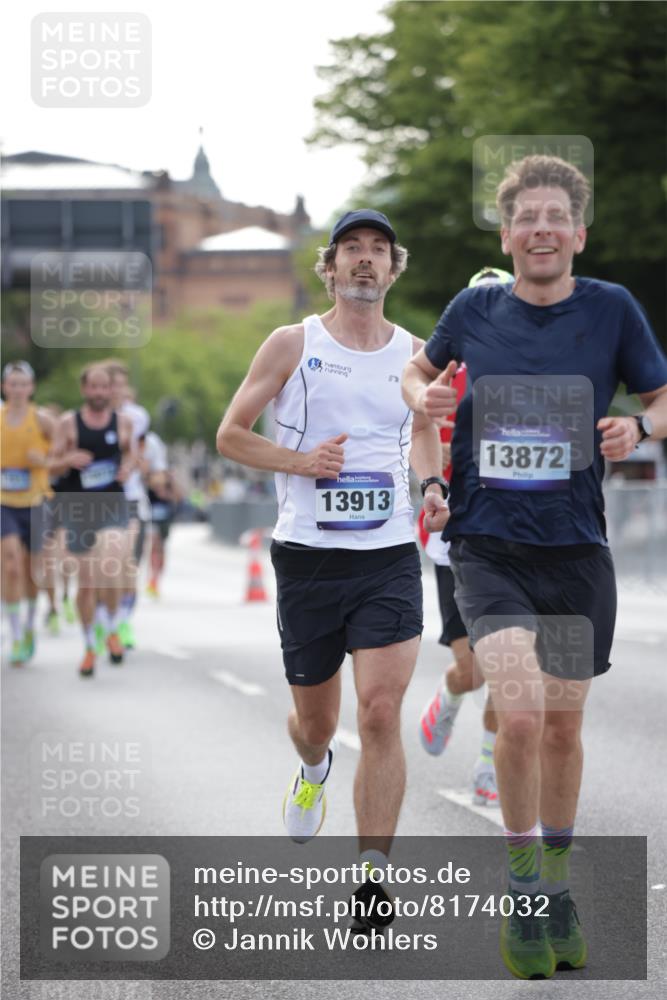 29.06.2025 - hella hamburg halbmarathon Jannik Wohlers http://msf.ph/oto/8174032 29.06.2025 09:42:10 Lombardsbrücke 2618, 10468, 11078, 13872, 13913, 14113, 15253, 16615 meine-sportfotos.de