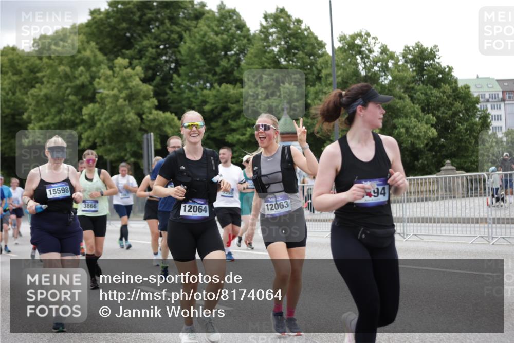 29.06.2025 - hella hamburg halbmarathon Jannik Wohlers http://msf.ph/oto/8174064 29.06.2025 11:07:24 Lombardsbrücke 1574, 1829, 2312, 2314, 2764, 2796, 2867, 3595, 3853, 3855, 3866, 3867, 4226, 4250, 4567, 4573, 4988, 6070, 6258, 6357, 6586, 7218, 7441, 7892, 8420, 8446, 8636, 9037, 9387, 9389, 9494, 9814, 9892, 9906, 9935, 10379, 10517, 10558, 10893, 11414, 12063, 12064, 12880, 12964, 13561, 14587, 14802, 15059, 15598, 15920, 16534, 16822, 18619, 18876 meine-sportfotos.de
