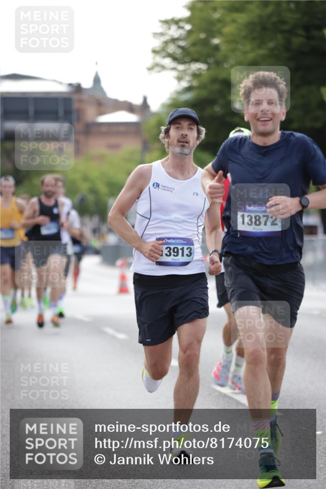 29.06.2025 - hella hamburg halbmarathon Jannik Wohlers http://msf.ph/oto/8174075 29.06.2025 09:42:10 Lombardsbrücke 2618, 10468, 11078, 13872, 13913, 14113, 15253, 16615 meine-sportfotos.de