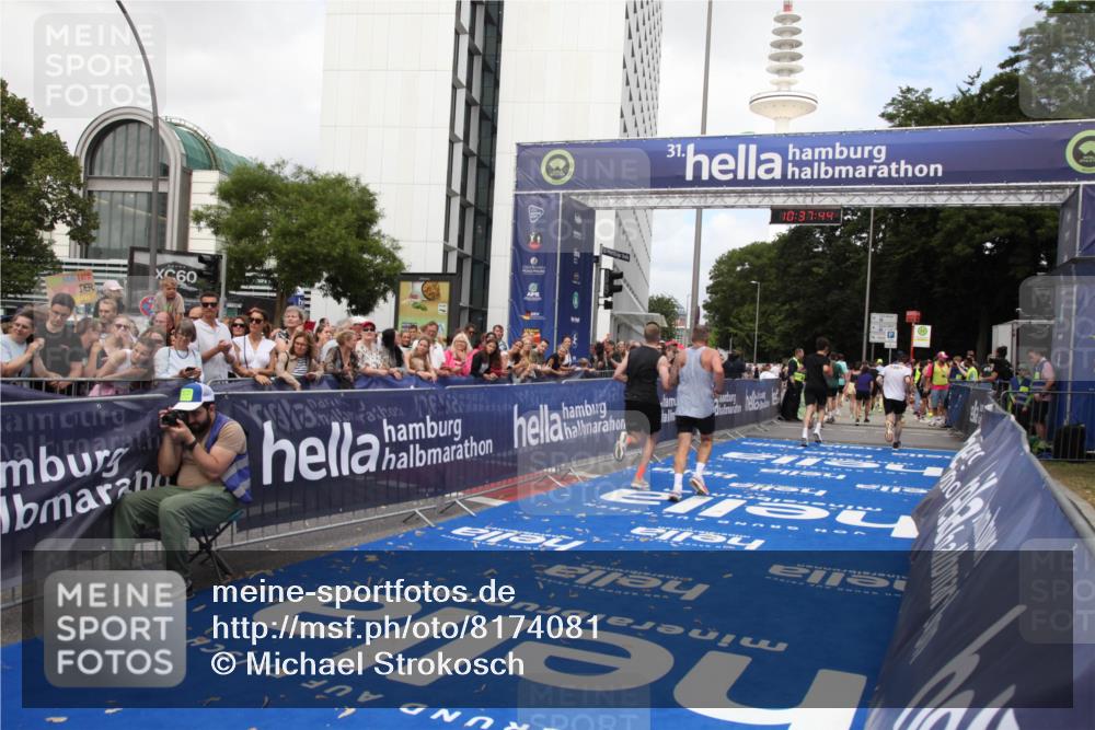 29.06.2025 - hella hamburg halbmarathon Michael Strokosch http://msf.ph/oto/8174081 29.06.2025 10:37:43 Ziel 1505, 10922, 11106, 14934, 18193, 18216 meine-sportfotos.de