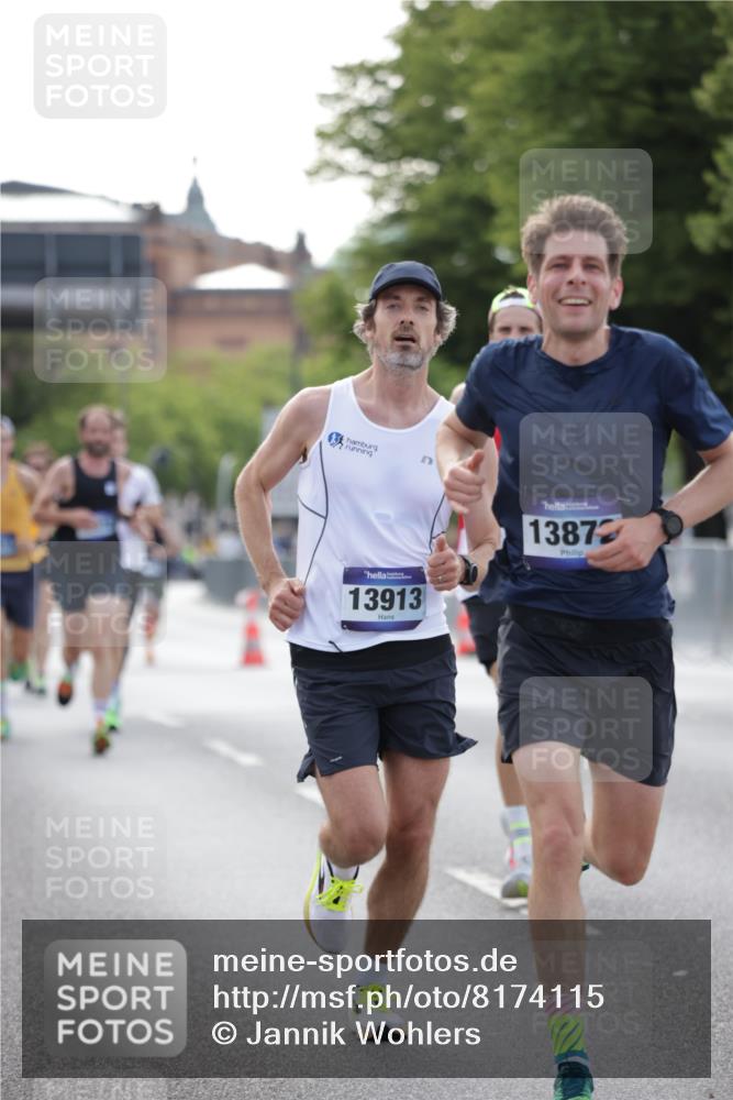 29.06.2025 - hella hamburg halbmarathon Jannik Wohlers http://msf.ph/oto/8174115 29.06.2025 09:42:10 Lombardsbrücke 2618, 10468, 11078, 13872, 13913, 14113, 15253, 16615 meine-sportfotos.de