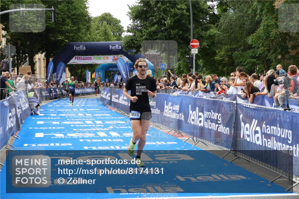 29.06.2025 - hella hamburg halbmarathon Zöllner http://msf.ph/oto/8174131 29.06.2025 10:24:37 Ziel 7855, 14506 meine-sportfotos.de