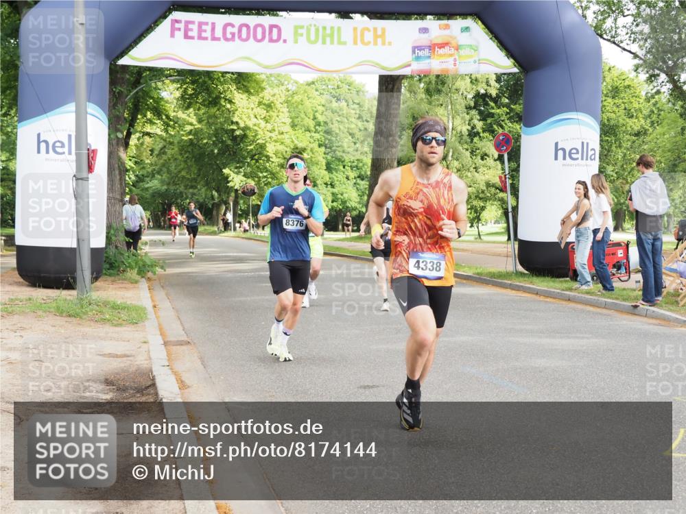 29.06.2025 - hella hamburg halbmarathon MichiJ http://msf.ph/oto/8174144 29.06.2025 10:15:43 Zwischen KM18-KM19 4338, 8376, 9767, 10468, 11228, 17003 meine-sportfotos.de
