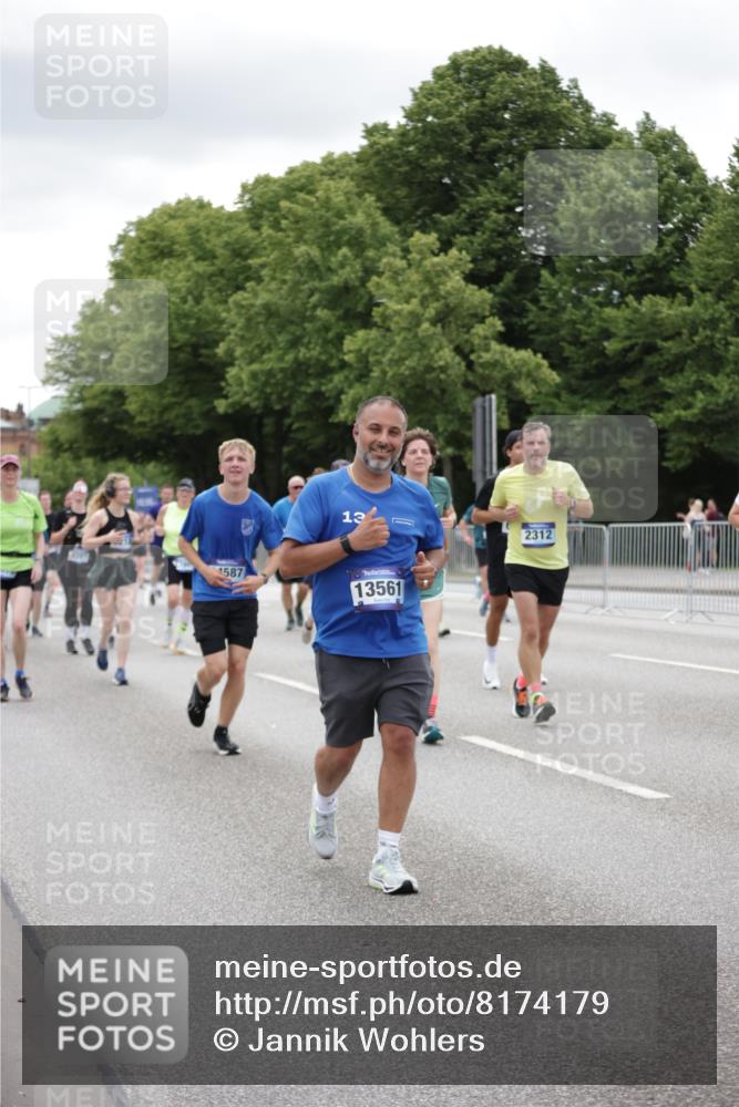 29.06.2025 - hella hamburg halbmarathon Jannik Wohlers http://msf.ph/oto/8174179 29.06.2025 11:07:26 Lombardsbrücke 1574, 1829, 2312, 2314, 2764, 2796, 2867, 3595, 3853, 3855, 3866, 3867, 4226, 4567, 4573, 6070, 6258, 6357, 6586, 7218, 7441, 7892, 8446, 8636, 9037, 9387, 9389, 9494, 9814, 9892, 9906, 9935, 10379, 10558, 10893, 11414, 12063, 12064, 12146, 12880, 12964, 13561, 14088, 14587, 14802, 15059, 15598, 15920, 16534, 16822, 18619, 18876 meine-sportfotos.de