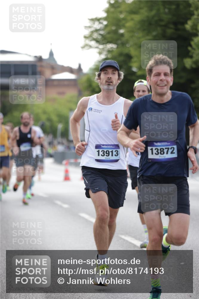 29.06.2025 - hella hamburg halbmarathon Jannik Wohlers http://msf.ph/oto/8174193 29.06.2025 09:42:10 Lombardsbrücke 2618, 10468, 11078, 13872, 13913, 14113, 15253, 16615 meine-sportfotos.de