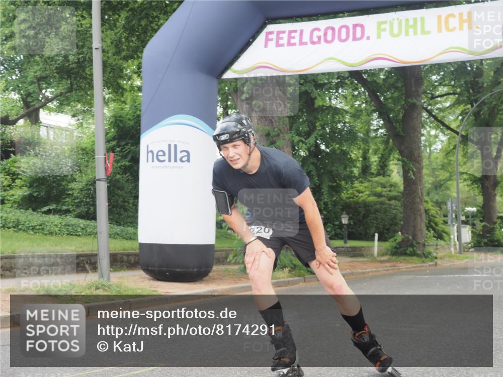29.06.2025 - hella hamburg halbmarathon KatJ http://msf.ph/oto/8174291 29.06.2025 09:20:32 Zwischen KM18-KM19  meine-sportfotos.de