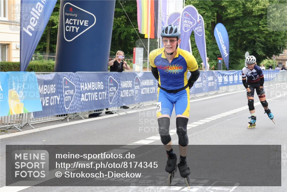 29.06.2025 - hella hamburg halbmarathon Strokosch-Dieckow http://msf.ph/oto/8174345 29.06.2025 09:16:10 Ziel 20285, 20428, 20461, 20485 meine-sportfotos.de