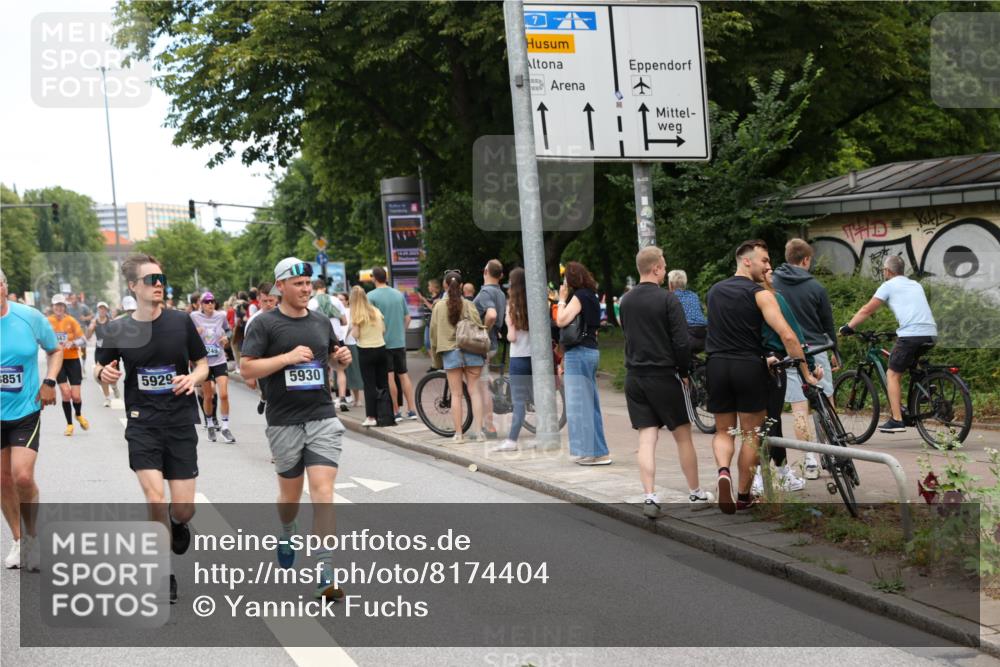 29.06.2025 - hella hamburg halbmarathon Yannick Fuchs http://msf.ph/oto/8174404 29.06.2025 11:19:40 20KM 1115, 1294, 1747, 1853, 3003, 3591, 3592, 3678, 3817, 4198, 4829, 5178, 5759, 5929, 5930, 6249, 7276, 7446, 7447, 7529, 7919, 8127, 8433, 10687, 10989, 11117, 11634, 12041, 12210, 12278, 12384, 12442, 14143, 14499, 14779, 15104, 15114, 16487, 16565, 16566, 16838, 17238, 17299, 17414, 17416, 17804, 18278, 18439, 18818, 18851, 18949, 18976 meine-sportfotos.de