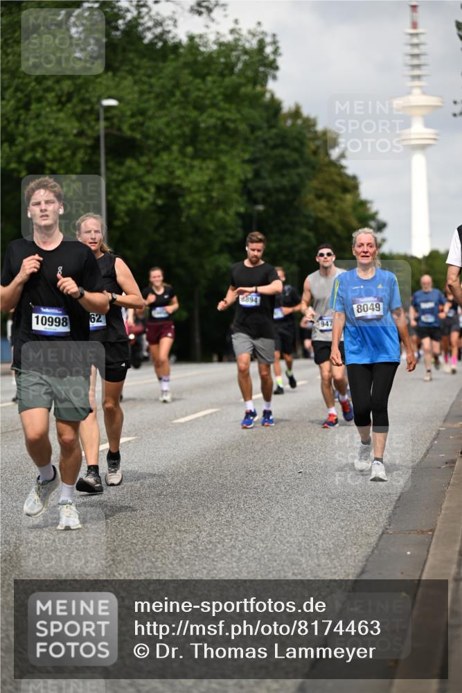 29.06.2025 - hella hamburg halbmarathon Dr. Thomas Lammeyer http://msf.ph/oto/8174463 29.06.2025 10:10:02 Kennedybrücke 1229, 1842, 2288, 3062, 3461, 4169, 5762, 7138, 7302, 7741, 8049, 8894, 8909, 9339, 9477, 9738, 9917, 10343, 10791, 10998 meine-sportfotos.de