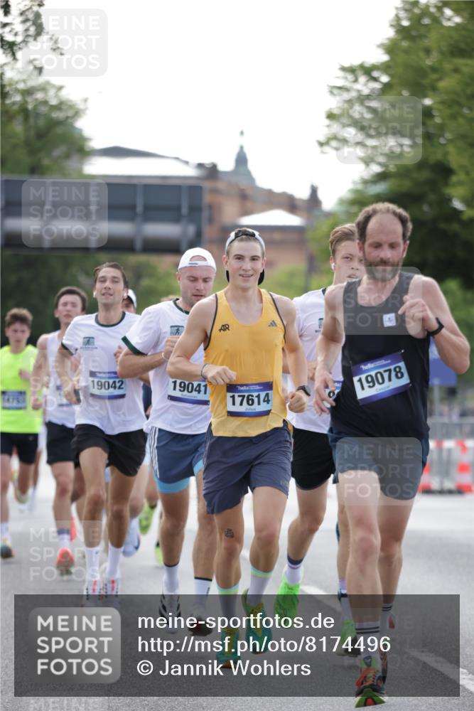 29.06.2025 - hella hamburg halbmarathon Jannik Wohlers http://msf.ph/oto/8174496 29.06.2025 09:42:14 Lombardsbrücke 2618, 7331, 7855, 9269, 10468, 11078, 12360, 13872, 13913, 14753, 14836, 16615, 17614, 19041, 19042, 19050, 19078 meine-sportfotos.de