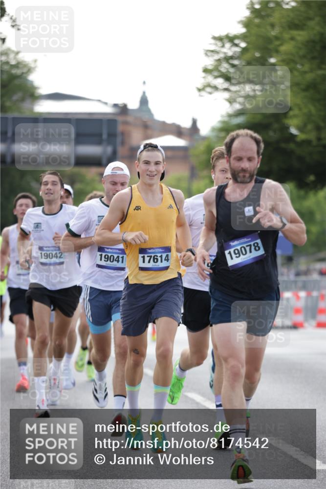 29.06.2025 - hella hamburg halbmarathon Jannik Wohlers http://msf.ph/oto/8174542 29.06.2025 09:42:14 Lombardsbrücke 2618, 7331, 7855, 9269, 10468, 11078, 12360, 13872, 13913, 14753, 14836, 16615, 17614, 19041, 19042, 19050, 19078 meine-sportfotos.de