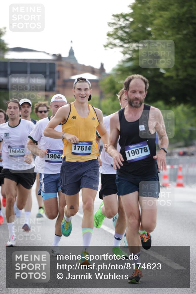 29.06.2025 - hella hamburg halbmarathon Jannik Wohlers http://msf.ph/oto/8174623 29.06.2025 09:42:14 Lombardsbrücke 2618, 7331, 7855, 9269, 10468, 11078, 12360, 13872, 13913, 14753, 14836, 16615, 17614, 19041, 19042, 19050, 19078 meine-sportfotos.de