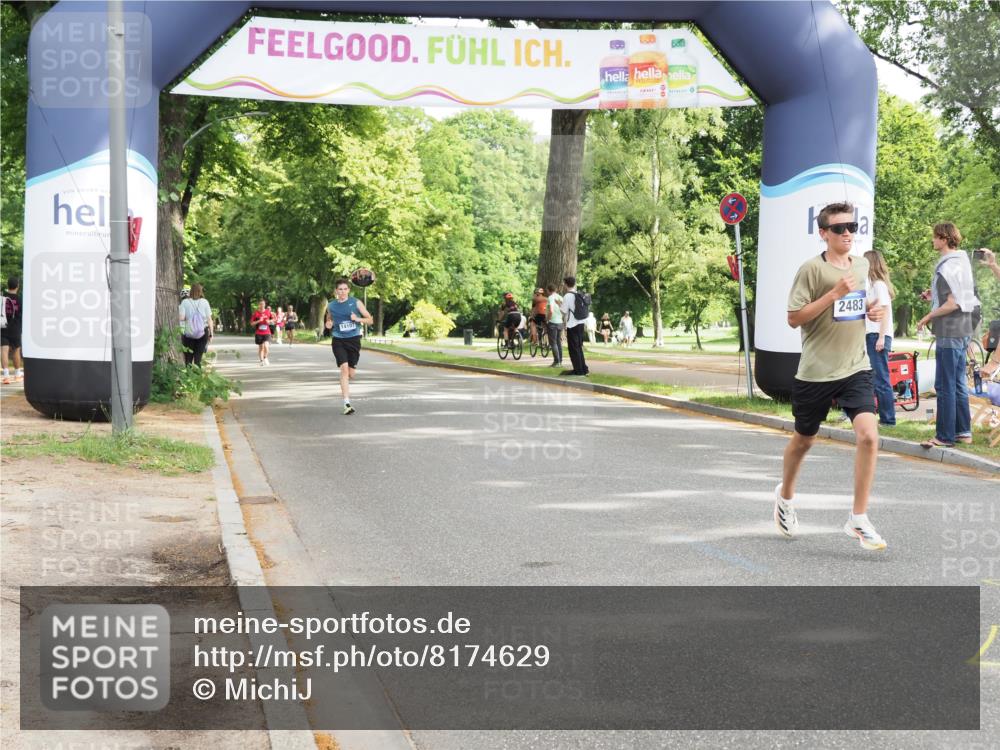 29.06.2025 - hella hamburg halbmarathon MichiJ http://msf.ph/oto/8174629 29.06.2025 10:15:46 Zwischen KM18-KM19 2483, 4338, 8376, 9767, 10468, 11228 meine-sportfotos.de