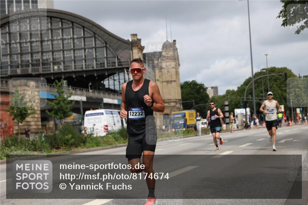 29.06.2025 - hella hamburg halbmarathon Yannick Fuchs http://msf.ph/oto/8174674 29.06.2025 10:26:25 20KM 3201, 3955, 4812, 5660, 6619, 10298, 10929, 12232, 12681, 13606, 13617, 14450, 14548, 15835, 18102, 19118 meine-sportfotos.de