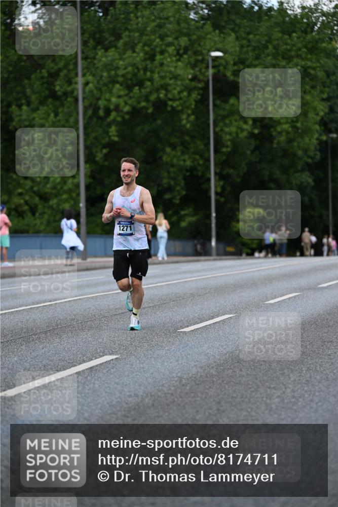 29.06.2025 - hella hamburg halbmarathon Dr. Thomas Lammeyer http://msf.ph/oto/8174711 29.06.2025 09:46:28 Kennedybrücke 1271, 6090, 7380, 9565, 9767, 10867 meine-sportfotos.de