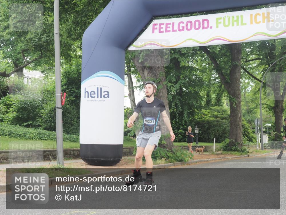 29.06.2025 - hella hamburg halbmarathon KatJ http://msf.ph/oto/8174721 29.06.2025 09:20:39 Zwischen KM18-KM19  meine-sportfotos.de
