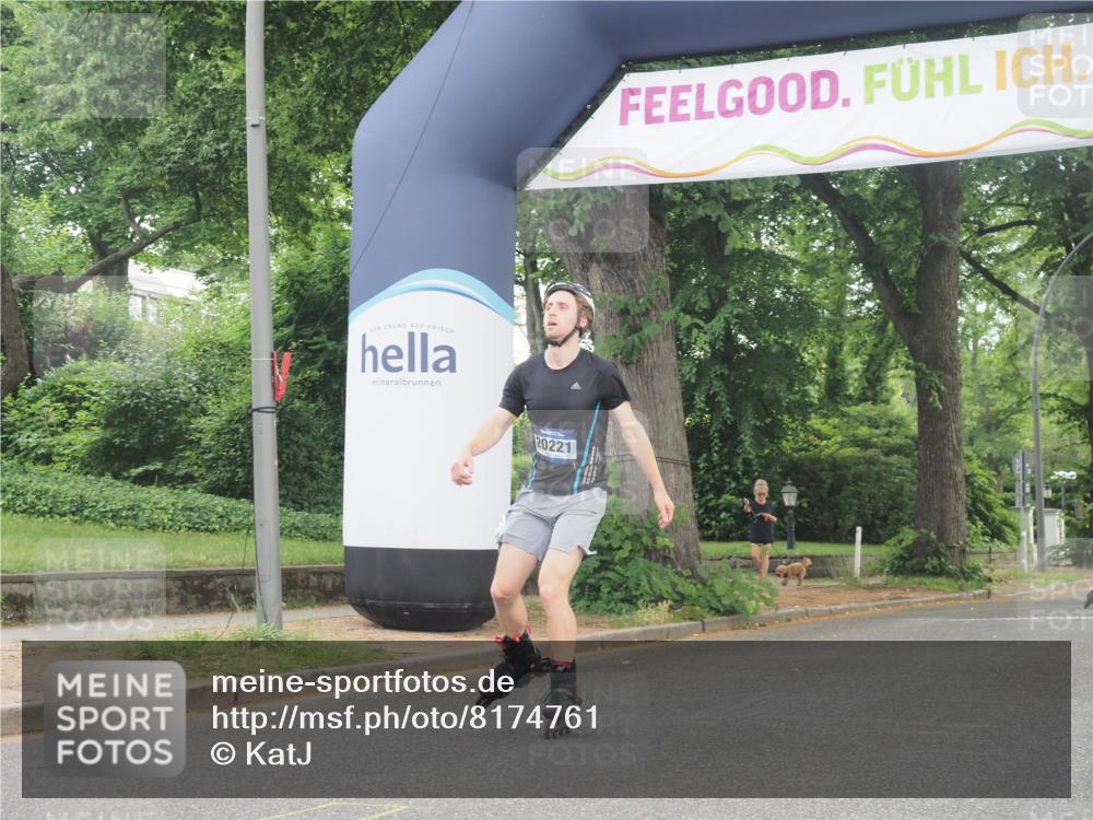 29.06.2025 - hella hamburg halbmarathon KatJ http://msf.ph/oto/8174761 29.06.2025 09:20:39 Zwischen KM18-KM19  meine-sportfotos.de