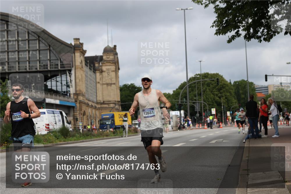 29.06.2025 - hella hamburg halbmarathon Yannick Fuchs http://msf.ph/oto/8174763 29.06.2025 10:26:27 20KM 3201, 3955, 4812, 5660, 6619, 10298, 10929, 12232, 12681, 13606, 13617, 14450, 15835, 18102, 19118 meine-sportfotos.de
