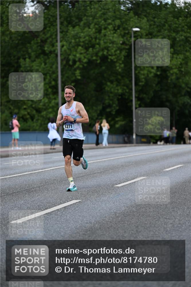 29.06.2025 - hella hamburg halbmarathon Dr. Thomas Lammeyer http://msf.ph/oto/8174780 29.06.2025 09:46:28 Kennedybrücke 1271, 6090, 7380, 9565, 9767, 10867 meine-sportfotos.de