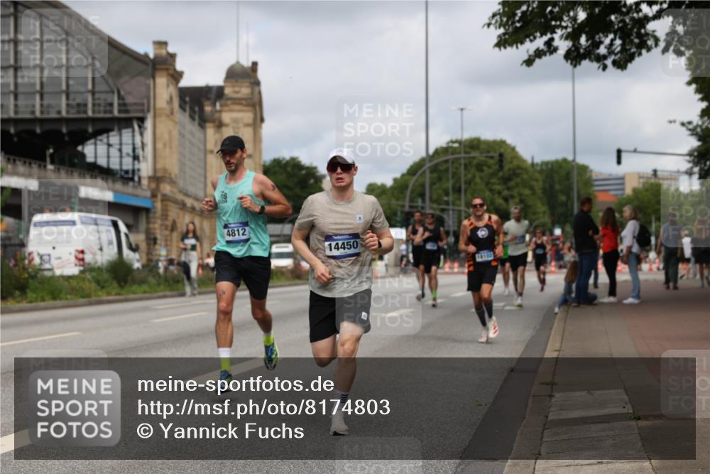 29.06.2025 - hella hamburg halbmarathon Yannick Fuchs http://msf.ph/oto/8174803 29.06.2025 10:26:35 20KM 3955, 4129, 4698, 4812, 5187, 5660, 6619, 7793, 10929, 12232, 12681, 13606, 13617, 14450, 18102 meine-sportfotos.de