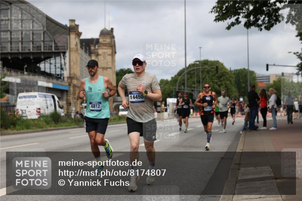 29.06.2025 - hella hamburg halbmarathon Yannick Fuchs http://msf.ph/oto/8174807 29.06.2025 10:26:35 20KM 3955, 4129, 4698, 4812, 5187, 5660, 6619, 7793, 10929, 12232, 12681, 13606, 13617, 14450, 18102 meine-sportfotos.de