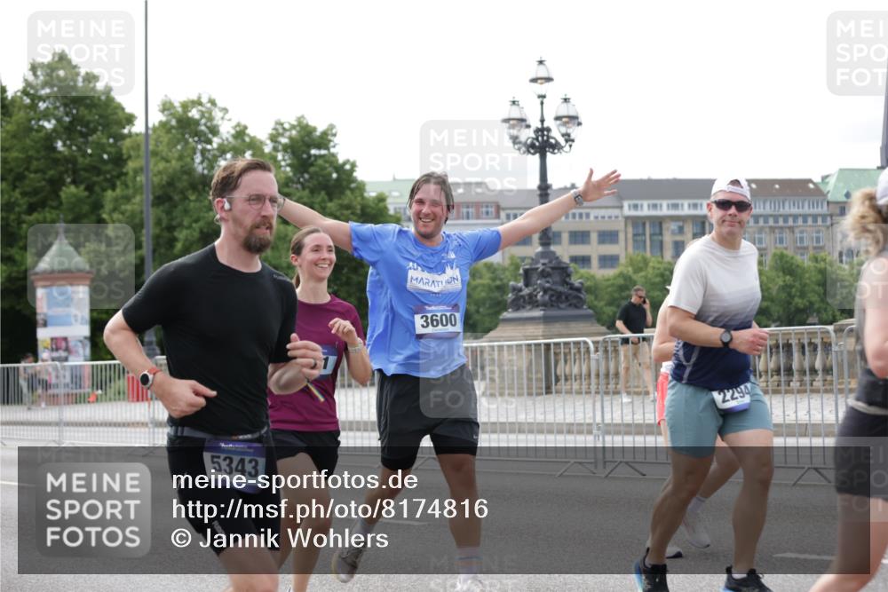 29.06.2025 - hella hamburg halbmarathon Jannik Wohlers http://msf.ph/oto/8174816 29.06.2025 10:22:18 Lombardsbrücke 1029, 2294, 2479, 2766, 2886, 3003, 3430, 3511, 3600, 3601, 4969, 5223, 5343, 5798, 6826, 6899, 7188, 7190, 7276, 7529, 7925, 8355, 8931, 9256, 9392, 9598, 10065, 10086, 10573, 10826, 10902, 11665, 12592, 13472, 13921, 13963, 14525, 14633, 14801, 14906, 15870, 16618, 16801 meine-sportfotos.de