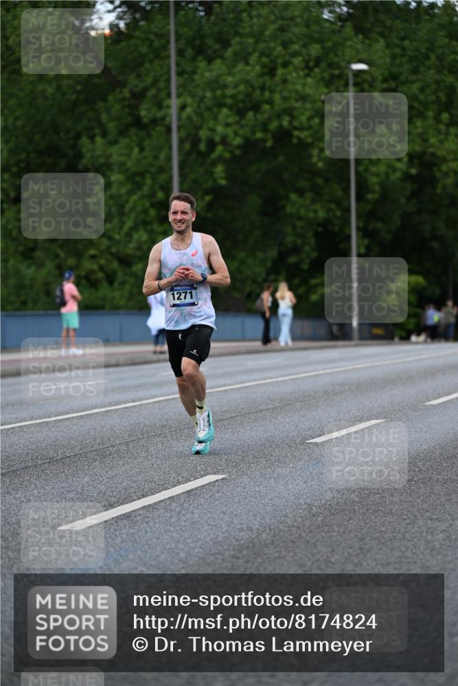 29.06.2025 - hella hamburg halbmarathon Dr. Thomas Lammeyer http://msf.ph/oto/8174824 29.06.2025 09:46:29 Kennedybrücke 1271, 6090, 7380, 9565, 9767, 10867 meine-sportfotos.de