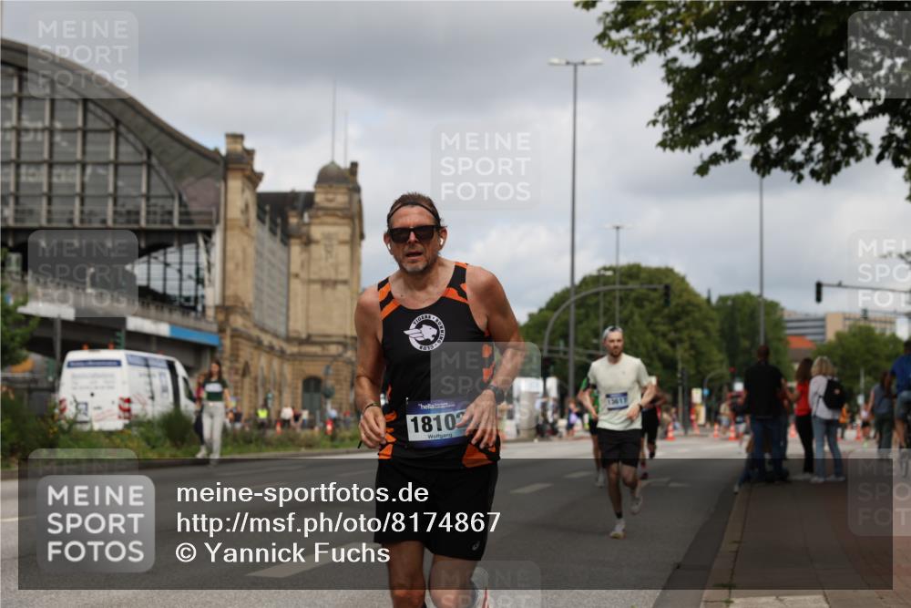 29.06.2025 - hella hamburg halbmarathon Yannick Fuchs http://msf.ph/oto/8174867 29.06.2025 10:26:38 20KM 1686, 3955, 4129, 4698, 4812, 5187, 5660, 6619, 7272, 7793, 12681, 13606, 13617, 14450, 18102 meine-sportfotos.de