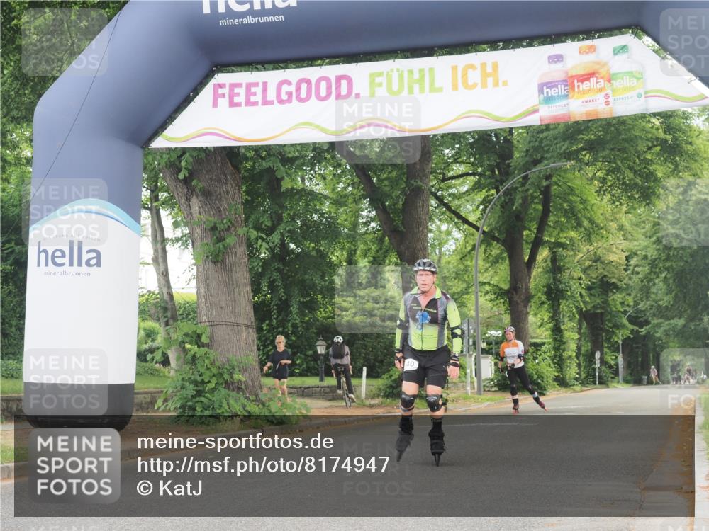 29.06.2025 - hella hamburg halbmarathon KatJ http://msf.ph/oto/8174947 29.06.2025 09:20:41 Zwischen KM18-KM19  meine-sportfotos.de