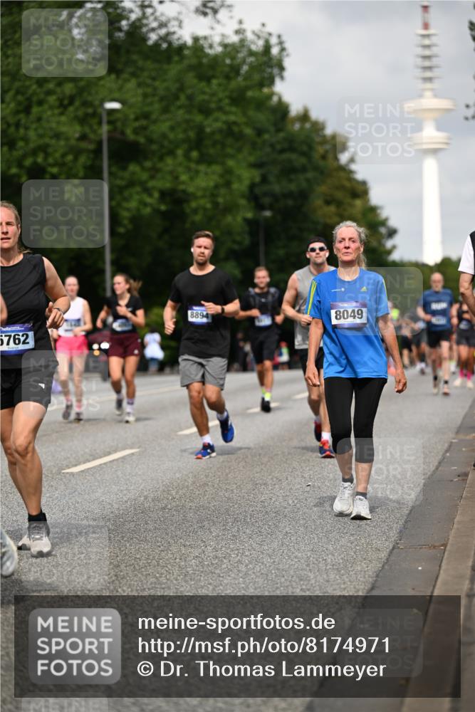 29.06.2025 - hella hamburg halbmarathon Dr. Thomas Lammeyer http://msf.ph/oto/8174971 29.06.2025 10:10:03 Kennedybrücke 1229, 1842, 2288, 2471, 2624, 3062, 3461, 4169, 5762, 6014, 7138, 7302, 7741, 8049, 8894, 8909, 9339, 9477, 9917, 10343, 10791, 10998 meine-sportfotos.de