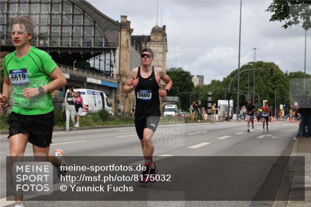 29.06.2025 - hella hamburg halbmarathon Yannick Fuchs http://msf.ph/oto/8175032 29.06.2025 10:26:43 20KM 1686, 3955, 4129, 4698, 4812, 5187, 5660, 6619, 7272, 7793, 11199, 13606, 13617, 14450, 18102 meine-sportfotos.de