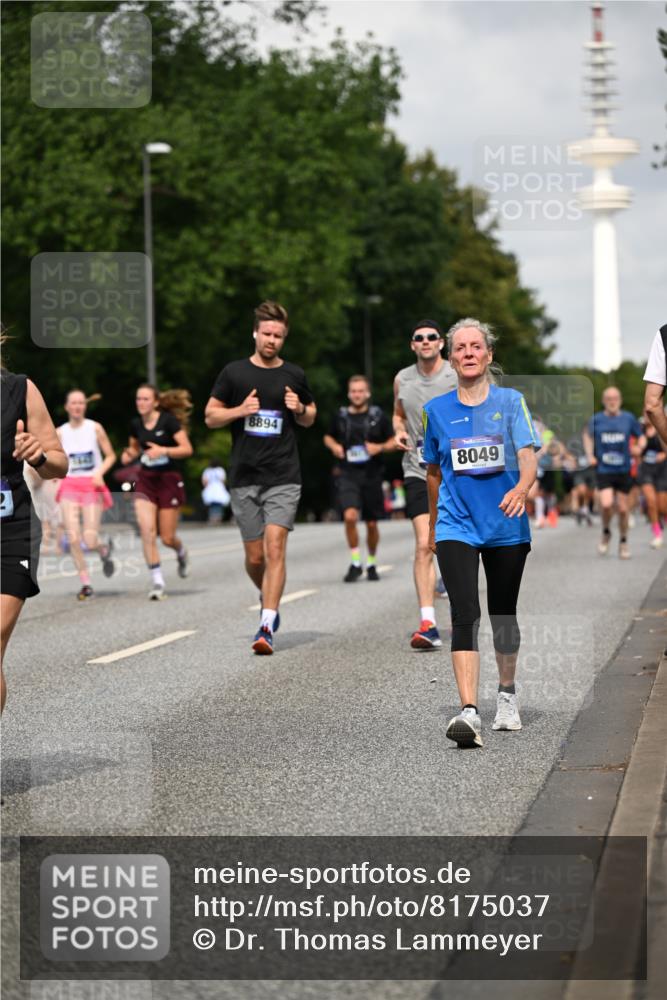 29.06.2025 - hella hamburg halbmarathon Dr. Thomas Lammeyer http://msf.ph/oto/8175037 29.06.2025 10:10:03 Kennedybrücke 1229, 1842, 2288, 2471, 2624, 3062, 3461, 4169, 5762, 6014, 7138, 7302, 7741, 8049, 8894, 8909, 9339, 9477, 9917, 10343, 10791, 10998 meine-sportfotos.de