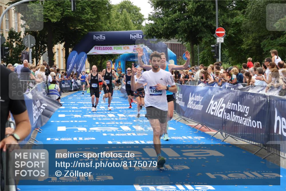 29.06.2025 - hella hamburg halbmarathon Zöllner http://msf.ph/oto/8175079 29.06.2025 10:37:23 Ziel 5003, 12739, 12900, 13854, 14387, 14459, 15888, 17306, 18824 meine-sportfotos.de