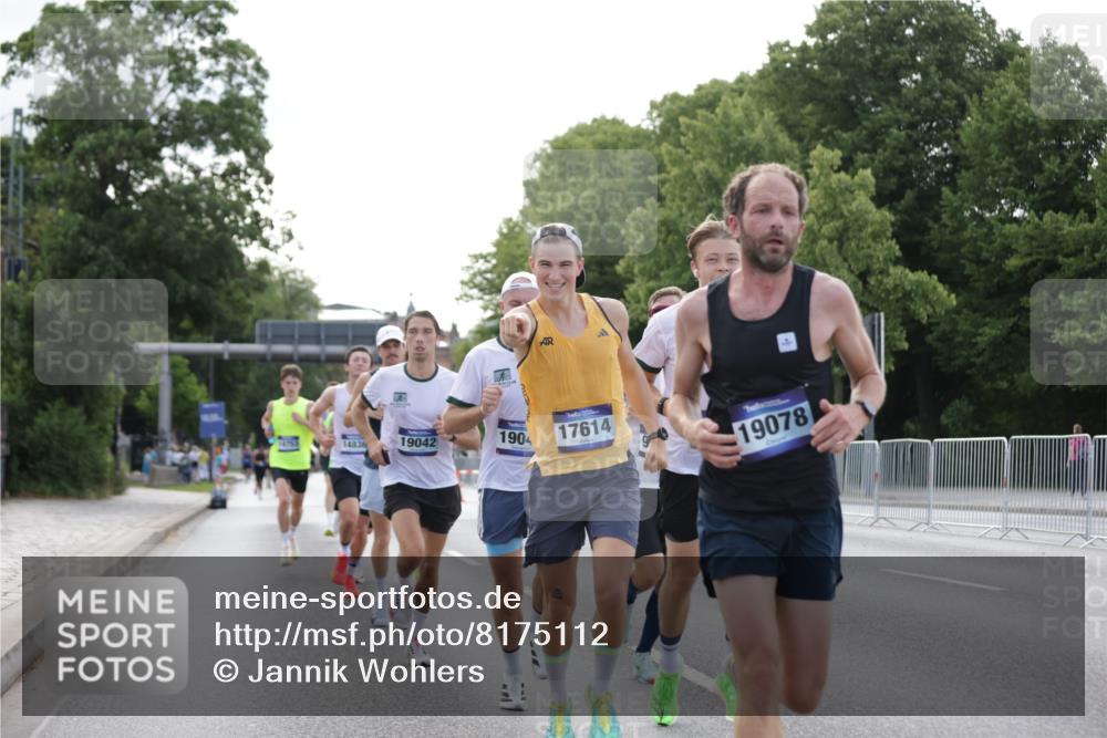 29.06.2025 - hella hamburg halbmarathon Jannik Wohlers http://msf.ph/oto/8175112 29.06.2025 09:42:16 Lombardsbrücke 5612, 7331, 7855, 9269, 10468, 11078, 11228, 12360, 13872, 13913, 14753, 14836, 16615, 17614, 19041, 19042, 19050, 19078 meine-sportfotos.de