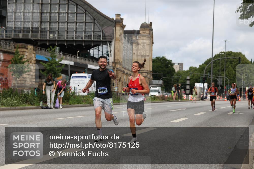 29.06.2025 - hella hamburg halbmarathon Yannick Fuchs http://msf.ph/oto/8175125 29.06.2025 10:26:49 20KM 1686, 3935, 3955, 4129, 4698, 5187, 5660, 6619, 7272, 7793, 11199, 11370, 13606, 13617, 16065, 16505 meine-sportfotos.de