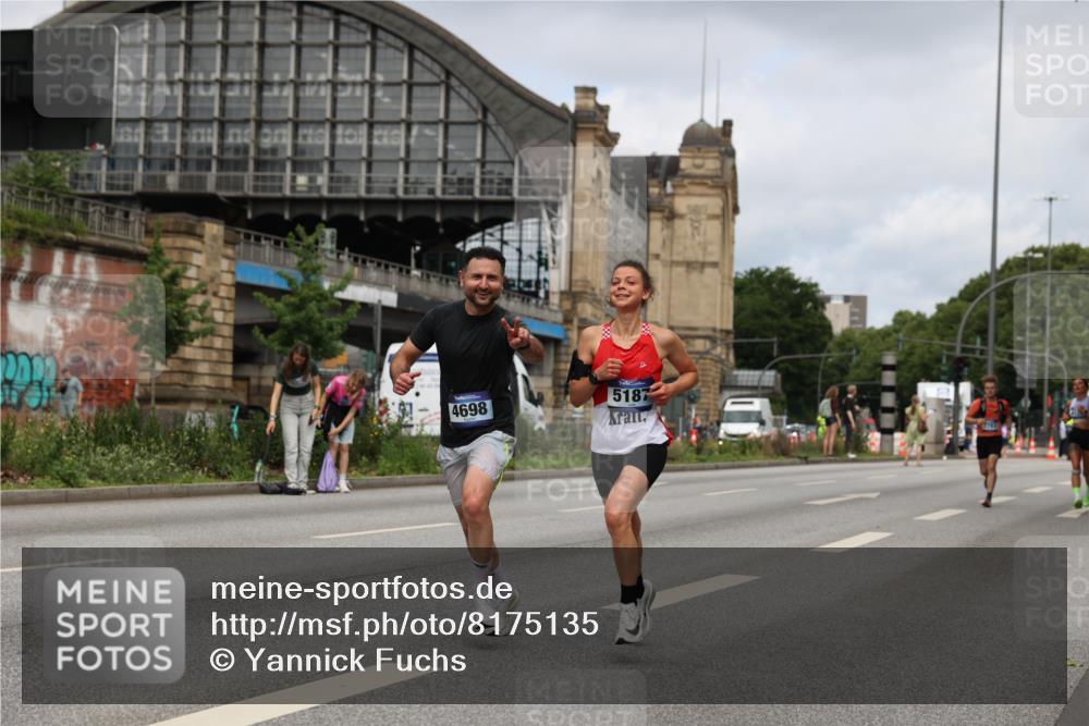 29.06.2025 - hella hamburg halbmarathon Yannick Fuchs http://msf.ph/oto/8175135 29.06.2025 10:26:49 20KM 1686, 3935, 3955, 4129, 4698, 5187, 5660, 6619, 7272, 7793, 11199, 11370, 13606, 13617, 16065, 16505 meine-sportfotos.de