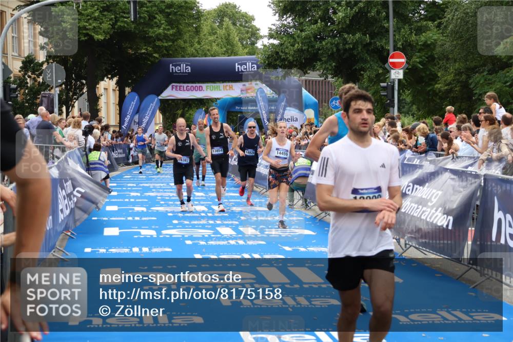29.06.2025 - hella hamburg halbmarathon Zöllner http://msf.ph/oto/8175158 29.06.2025 10:37:24 Ziel 5003, 12739, 12900, 13854, 14387, 14459, 15888, 17306, 18159, 18723, 18824 meine-sportfotos.de