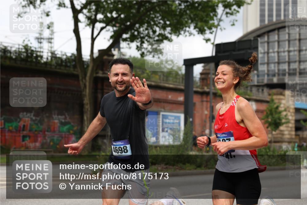 29.06.2025 - hella hamburg halbmarathon Yannick Fuchs http://msf.ph/oto/8175173 29.06.2025 10:26:51 20KM 1686, 1894, 3935, 3955, 4129, 4698, 5187, 5660, 6619, 7272, 7793, 11199, 11370, 13606, 16065, 16505 meine-sportfotos.de