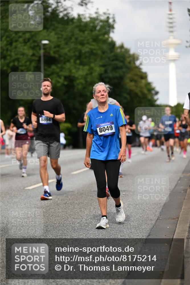 29.06.2025 - hella hamburg halbmarathon Dr. Thomas Lammeyer http://msf.ph/oto/8175214 29.06.2025 10:10:04 Kennedybrücke 1229, 1842, 2288, 2471, 2624, 3062, 3461, 4169, 5762, 6014, 7302, 7741, 8049, 8894, 8909, 9339, 9477, 9917, 10343, 10781, 10791, 10998 meine-sportfotos.de