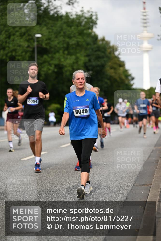 29.06.2025 - hella hamburg halbmarathon Dr. Thomas Lammeyer http://msf.ph/oto/8175227 29.06.2025 10:10:04 Kennedybrücke 1229, 1842, 2288, 2471, 2624, 3062, 3461, 4169, 5762, 6014, 7302, 7741, 8049, 8894, 8909, 9339, 9477, 9917, 10343, 10781, 10791, 10998 meine-sportfotos.de