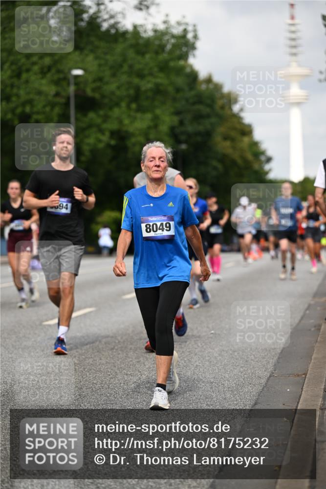29.06.2025 - hella hamburg halbmarathon Dr. Thomas Lammeyer http://msf.ph/oto/8175232 29.06.2025 10:10:04 Kennedybrücke 1229, 1842, 2288, 2471, 2624, 3062, 3461, 4169, 5762, 6014, 7302, 7741, 8049, 8894, 8909, 9339, 9477, 9917, 10343, 10781, 10791, 10998 meine-sportfotos.de