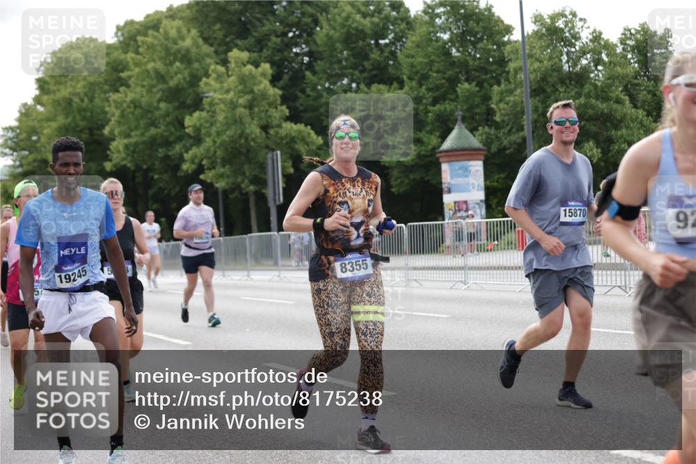 29.06.2025 - hella hamburg halbmarathon Jannik Wohlers http://msf.ph/oto/8175238 29.06.2025 10:22:20 Lombardsbrücke 1029, 2294, 2479, 2766, 2886, 3003, 3430, 3600, 3601, 5223, 5343, 5629, 5798, 6899, 7188, 7190, 7276, 7529, 7925, 8355, 8931, 9256, 9392, 10086, 10573, 10826, 10902, 11665, 12592, 13472, 13921, 13963, 14525, 14633, 14801, 14906, 15870, 16618, 16801 meine-sportfotos.de