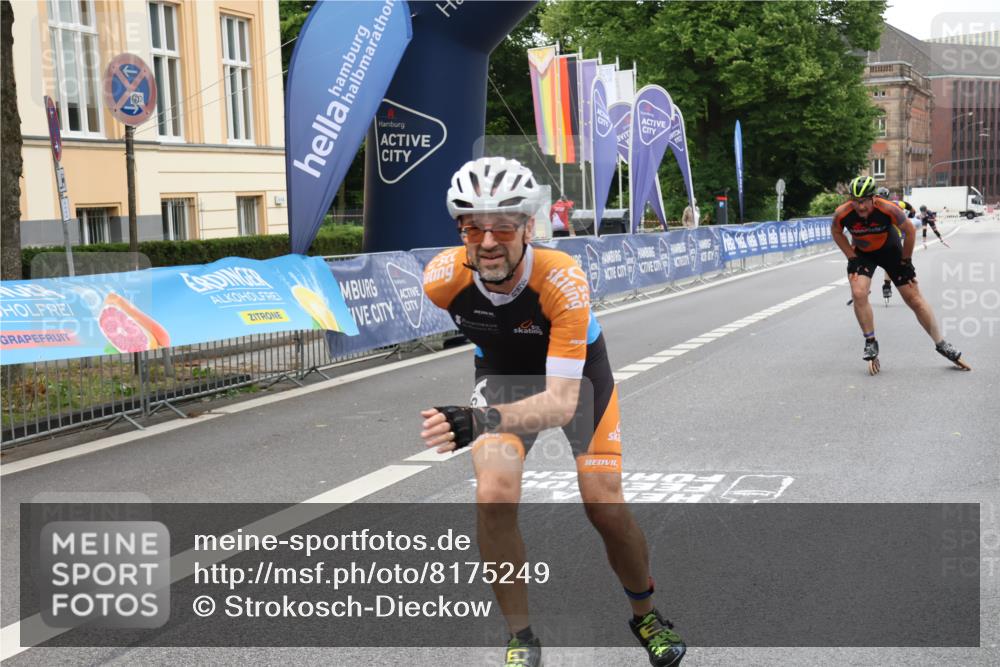 29.06.2025 - hella hamburg halbmarathon Strokosch-Dieckow http://msf.ph/oto/8175249 29.06.2025 09:16:40 Ziel 20280, 20357, 20467, 20473 meine-sportfotos.de