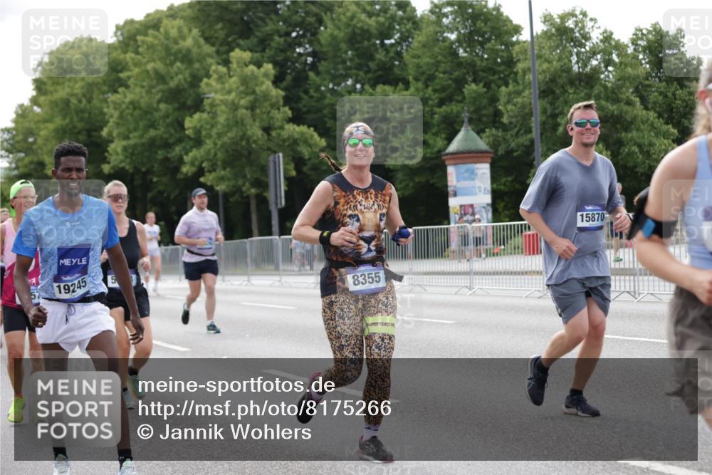 29.06.2025 - hella hamburg halbmarathon Jannik Wohlers http://msf.ph/oto/8175266 29.06.2025 10:22:20 Lombardsbrücke 1029, 2294, 2479, 2766, 2886, 3003, 3430, 3600, 3601, 5223, 5343, 5629, 5798, 6899, 7188, 7190, 7276, 7529, 7925, 8355, 8931, 9256, 9392, 10086, 10573, 10826, 10902, 11665, 12592, 13472, 13921, 13963, 14525, 14633, 14801, 14906, 15870, 16618, 16801 meine-sportfotos.de