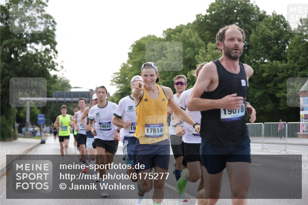 29.06.2025 - hella hamburg halbmarathon Jannik Wohlers http://msf.ph/oto/8175277 29.06.2025 09:42:16 Lombardsbrücke 5612, 7331, 7855, 9269, 10468, 11078, 11228, 12360, 13872, 13913, 14753, 14836, 16615, 17614, 19041, 19042, 19050, 19078 meine-sportfotos.de